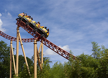 Vue d'ensemble du Twist, attraction à sensations du PAL en Auvergne