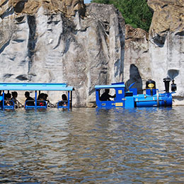 Le train des aventuriers au parc d'attraction Le PAL en Auvergne Rhône Alpes